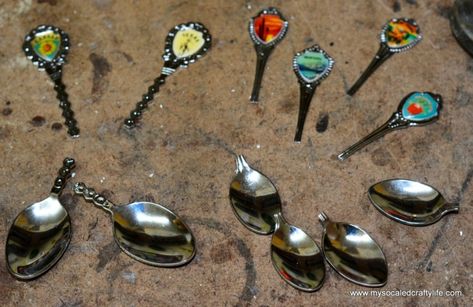 Things To Collect, Vintage Spoon Jewelry, Spoon Jewelry Diy, Spoon Ornaments, Spoon Craft, Silverware Crafts, Tiny Spoons, Spoon Crafts, Spoon Art