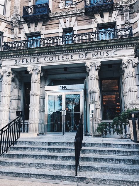 #music #musicschool #performance #boston #bostonconservatory #berklee #berkleecollege Boston Conservatory At Berklee, Berklee College Of Music Aesthetic, Boston Conservatory, Musical Academia, 2024 Manifestation, Berklee College Of Music, Classical Musicians, Dream College, Dream School