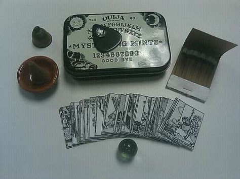 Miniature seance kit in an ouija board mint tin - crystal ball, tarot deck and all. Tin Crafts Diy, Witchy Graphics, Crow Character, Xmen Oc, Tin Ideas, Tin Crafts, Altoids Tin, Altoid Tin, Pagan Crafts