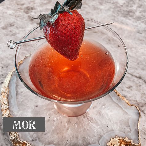 Acotar Inspired Drinks, Acotar Cocktails Ideas, Acotar Inspired Food, Acotar Themed Drinks, Acotar Themed Food, Acotar Cocktails, Acotar Drinks, Acotar Party Ideas, Starfall Party