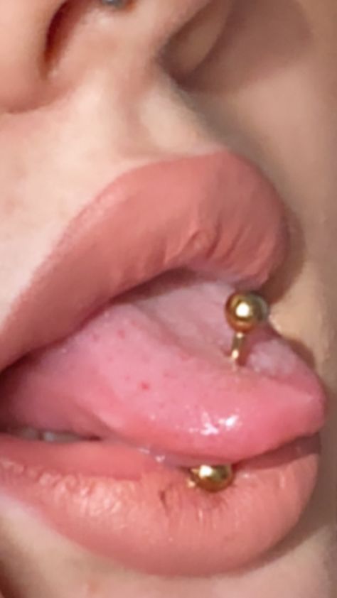 Gold Tounge Piercings, Gold Lip Ring, Aesthetic Tongue Piercing, Gold Tongue Piercing, Cute Tongue Piercing Jewelry, Gold Lip Piercing, Tounge Pericings Aesthetic, Tongue Piercing Aesthetic, Cute Tongue Piercing