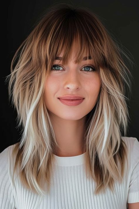 64+ schicke Stylingideen für einen langen Pony - hairtastic.de Long A Line With Bangs, Langer Pony, Hair 2025, Bangs Ponytail, Blonde Moments, Balayage Color, Hair Locks, Hair Affair, New Haircuts