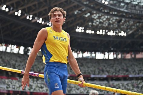 Pole-Vaulter Mondo Duplantis Gets More Swedish as He Goes - The New York Times Mondo Duplantis, Armand Duplantis, Swedish Men, Field Athletes, Cross Country Skier, Track Meet, Lycra Men, Pole Vault, Long Jump