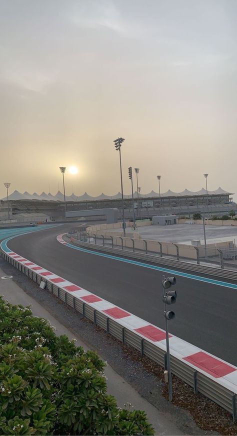 F1 White Aesthetic, Yas Marina Circuit, F1 Wallpapers, Car Gif, Pray For Love, F1 Wallpaper Hd, Library Aesthetic, Have Courage And Be Kind, Track Car