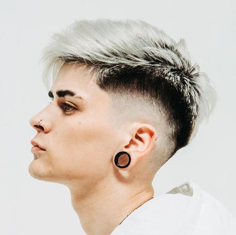 Taper Fade Alto, Asian Short Hair, Hairdos For Curly Hair, Corte De Cabelo Masculino, Stretched Ears, Motorcycle Women, Fade Haircut, Chest Tattoo, Long Hair Styles Men