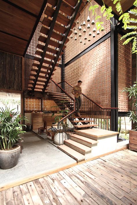 Boutique Apartment, Bali House, Tropical Architecture, Brick Architecture, Tropical House, Urban Setting, Apartment Complexes, Facade Design, Staircase Design