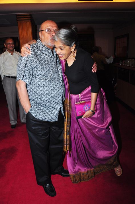 Shyam Benegal and Ratna Pathak Shah share a moment  at the Shyam Benegal Retrospective at Osianama at Liberty Shyam Benegal, Ratna Pathak, Kunal Kapoor, Naseeruddin Shah, 81st Birthday, Old Bollywood Songs, Indie Style, Bollywood Songs, Indie Fashion