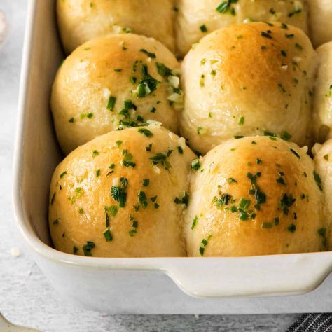 Garlic Chive Cream Cheese Rolls - The Cheese Knees Garlic And Chive Cream Cheese, Cheese And Chive Bread, Garlic Cheese Rolls Recipe, Cheese Chive Biscuits, Chive Rolls, Chive And Onion Cream Cheese, Chive Cream Cheese, Cheese Bread Rolls, Cheese Whiz