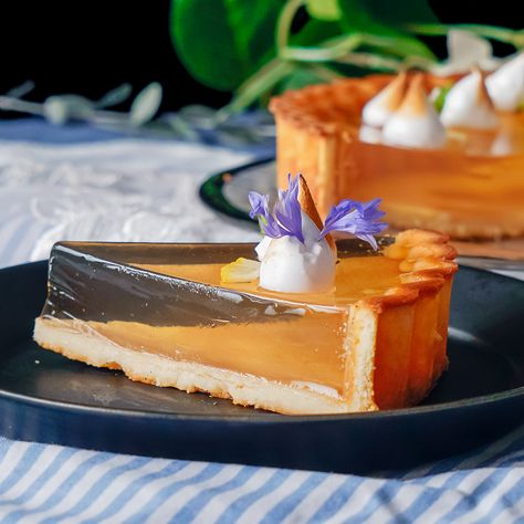 Tastemade Japan, Molecular Gastronomy Recipes, Lemon Tart Recipe, Tart Crust, Meringue Desserts, Molecular Gastronomy, Lemon Tart, Lemon Pie, Lemon Tea