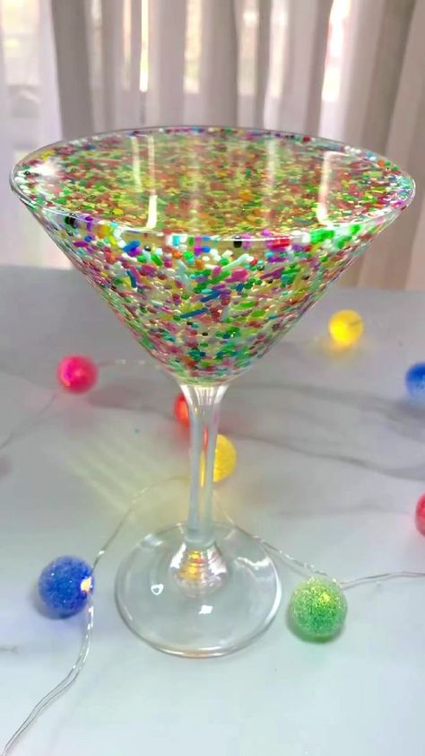 This candle is a party in a glass! #candlemaking #partyinaglass #partydecorations #confetticandle #sprinkles | Candle Haven | Beyoncé · SUMMER RENAISSANCE Diy Candle Decorating Ideas, Diy Glitter Candles, Candle Making Tutorial, Diy Candle Wick, Sprinkles Candle, Candle Making Recipes, Handmade Candles Diy, Homemade Scented Candles, Making Candles Diy