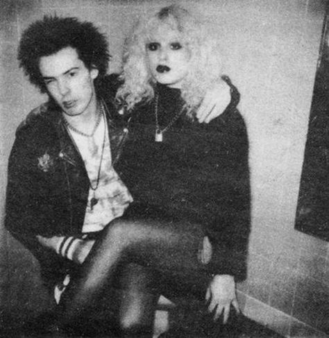 Sid and Nancy Nancy And Sid Vicious, Sid And Nancy Aesthetic, Who Wants To Be The To My, Sid Vicious And Nancy, Punk Portrait, Sid Vicious Nancy, Nancy Spungen, Punk Photoshoot, Alternative Couple