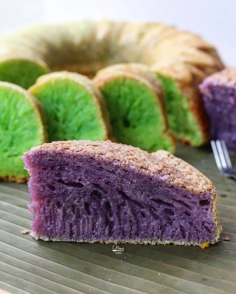 Pandan Honeycomb Cake, Banh Bo, Bolu Cake, Pinoy Dessert, Ube Recipes, Pandan Cake, Honeycomb Cake, Vietnamese Dessert, Asian Dessert