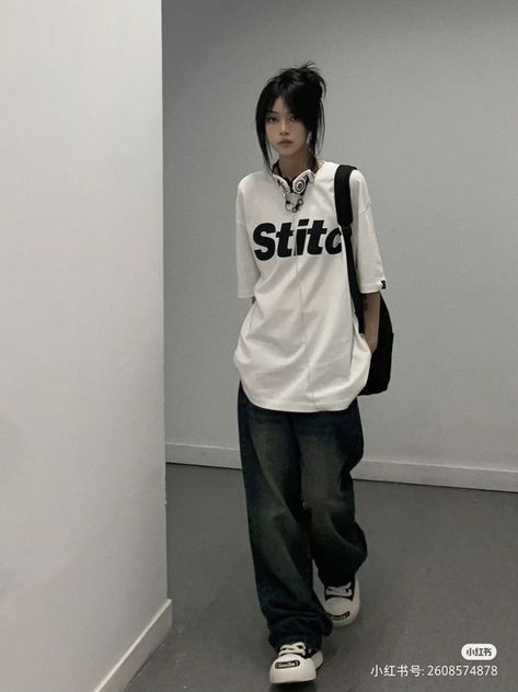 Y2k Minimalist Outfit, Cute Boyish Outfits, Baggy Acubi Fashion, Korean Street Wear Aesthetic, Tomboy Braids, Female Drip Outfits, Tomboy Girl Aesthetic, Short Outfits Korean, Boyish Outfit