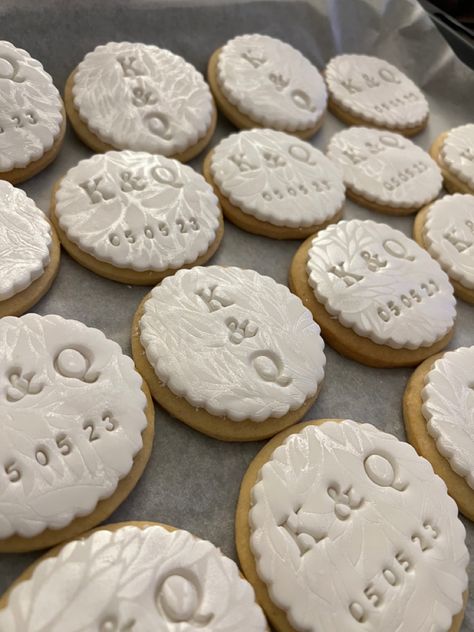 Shortbread Wedding Favours, Biscuit Names, Wedding Favour Cookies, Weeding Favors, Biscuit Wedding Favours, Wedding Biscuits, Wedding Biscuit, Vanilla Shortbread, Save The Date Inspiration