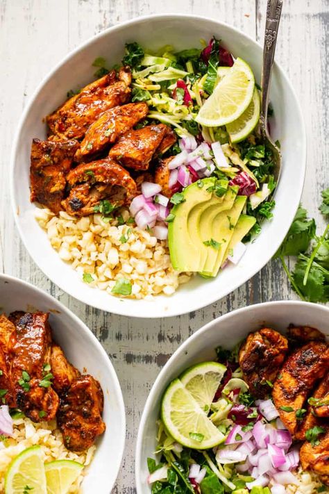 Paleo BBQ Chicken Bowls {Whole30} Keto Bbq Chicken Bowl, Paleo Bbq Chicken Bowls, Bbq Chicken Bowls Whole 30, Whole 30 Bowls Dinner, Barbecue Chicken Bowl, Bbq Bowl Ideas, Korean Bbq Chicken Bowl, Whole 30 Bowls, Whole 30 Bbq Chicken