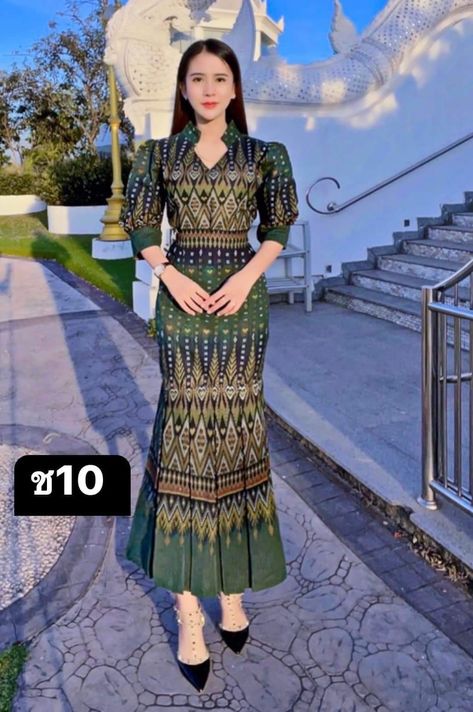 Songket Dress Modern, Batik Dress Elegant Modern, Dress Tenun Ntt, Songket Dress, Designer Dresses Couture, Kebaya Lace, Paj Ntaub, Grad Outfits, Dress Batik