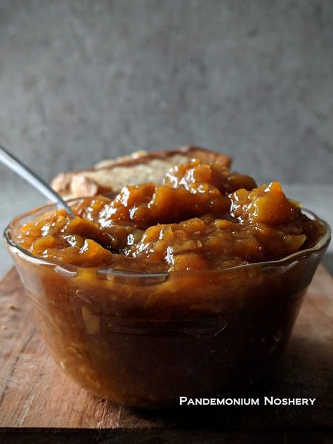 Apricot Blatjang - S African chutney Peach Chutney Recipes, Apricot Chutney, Date Chutney, Summer Fruit Recipes, Apricot Recipes, Food Wastage, Compote Recipe, Anzac Biscuits, Dry Ginger