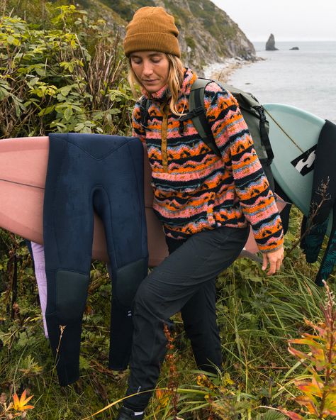 Discover the perfect blend of comfort and style with Billabong's Switchback Mock Neck Fleece. This eco-conscious pullover features a recycled polyester fabric, designed in a relaxed fit, with a mock neck, and snap front closure. A perfect piece to accompany your adventures in the great outdoors. Carrot Pants, Oregon Trip, Recycled Polyester Fabric, Billabong Women, Personal Taste, Bright Colours, My Personal Style, Papaya, Billabong