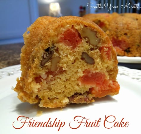 Friendship Fruit Cake {plus Starter Recipe} I know... fruitcake? Put aside your preconceived notions, and give this one a look-see... sounds amazing!! Friendship Cake Starter, Amish Friendship Bread Starter Recipes, Friendship Cake, Friendship Recipe, Friendship Bread Recipe, Friendship Bread Starter, Fruit Cake Recipe, Amish Friendship Bread, Friendship Bread