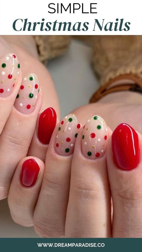 Simple Christmas Nails, Christmas Nail Designs Easy, Nail Noel, Christmas Nail Polish, Kutek Disney, Christmas Nails Easy, Cute Christmas Nails, Christmas Gel Nails, Cute Gel Nails