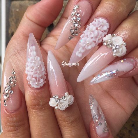 Pointy Nail Designs, Nails With Flowers, Pointy Nails, Stiletto Nail Art, Nails Stiletto, Stiletto Nails Designs, Wedding Nails Design, Nail Art Wedding, Beautiful Nail Designs