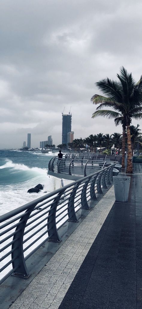 Jeddah City Wallpaper, Jeddah Saudi Arabia, المملكة العربية السعودية, Cool Instagram Pictures, City Wallpaper, Pretty Photos, Cool Pictures Of Nature, Travel List, Jeddah