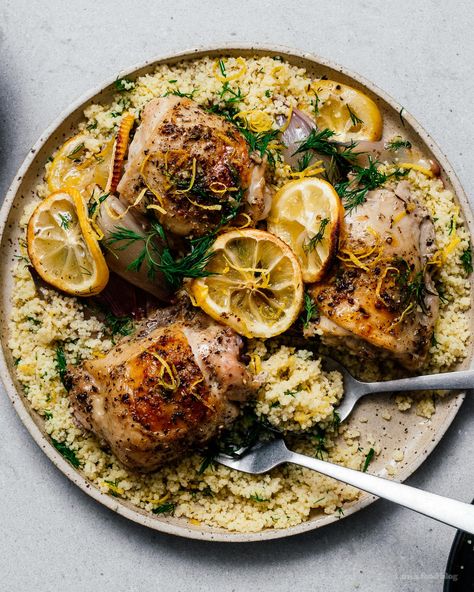 Juicy Chicken Thighs, Baked Lemon Pepper Chicken, Chicken Couscous, Chicken With Lemon, Chicken Mashed Potatoes, Cooking Panda, Southern Recipes Soul Food, Couscous Recipes, Lemon Dill