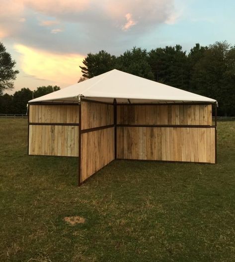 Horse Run In Shelter, Pasture Shelter, Paddock Trail, Trailer Design, Horse Barn Ideas Stables, Paddock Paradise, Horse Shelter, Dream Stables, Run In Shed