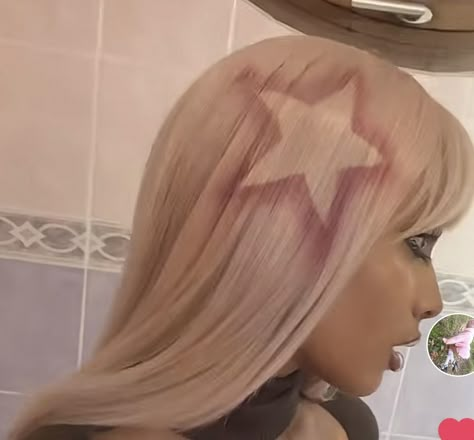 Star On Hair Dye, Star Hair Dye Design, Star Dyed On Hair, Stargirl Hairstyle, Y2k Striped Hair, Star Braid Design, Star Hair Design, Star Braids, Star Hair Clips Y2k