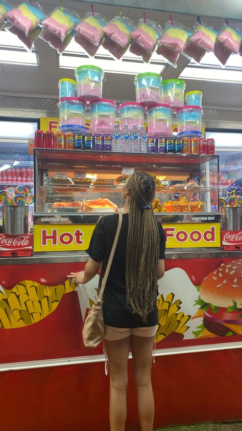 Carnival Food Stand Aesthetic, Food Freedom Aesthetic, Summer Carnival Aesthetic, Aesthetic Fast Food, Insta Inspo Aesthetic, Carnival Aesthetic, Teen Aesthetic, State Fair Food, School Fair