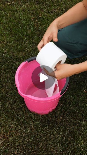 5-Minute Crafts on Instagram: "Easy hacks to transform your outdoor space 🌿 #grassisgreen #lawnhacks #backyardgoals" 5min Crafts Videos, Best Desk Plants, Garden Diy Hacks, Desk Plants, Easy Hacks, 5 Min Crafts, Backyard Paradise, Crafts Videos, 5 Minute Crafts Videos