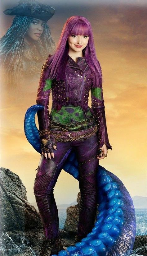 Mel From Descendants, Decendents Costumes, Mal Descendants 2, Disney Descendants Cast, Descendants Mal And Ben, Mama Logo, Monster High Halloween Costumes, Dove Cameron Descendants, Disney Descendants Mal