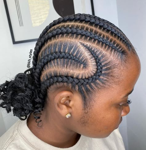 Labour Hairstyles Black Women, Hairstyles To Get Braids, Four Braids Cornrow Natural Hair, Natural Cornrow Hairstyles For Black Women, Natte Coller, Mohawk Cornrow Hairstyles, Four Cornrows, 8 Cornrows Braids, Simple Cornrow Styles