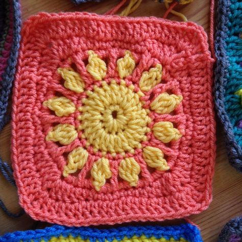 Sun Crochet Square | I LOVE this pattern! Here is the link t… | Flickr X Granny Square Pattern, Fun Granny Square Pattern Free, Creative Crochet Blankets, Granny Square With Two Colors, Crochet Crescent Moon Granny Square, Crochet Sun Square Pattern, Sun Flower Granny Square Free Pattern, Crochet Sun Motif, Zodiac Granny Square