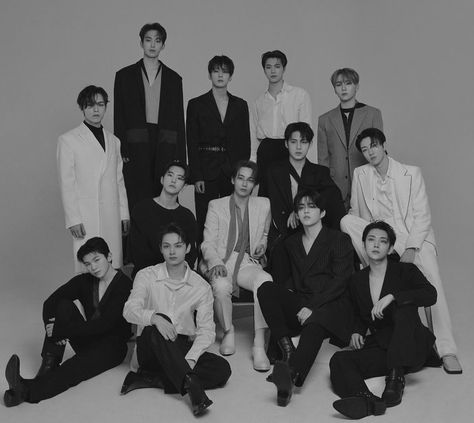 Seventeen Black And White Group, Seventeen Ot13 Black And White, Seventeen Black And White Aesthetic, Seventeen Black And White, Seventeen Performance Unit, Seventeen Wallpaper, Wall Pics, Groups Poster, Seventeen Wallpapers