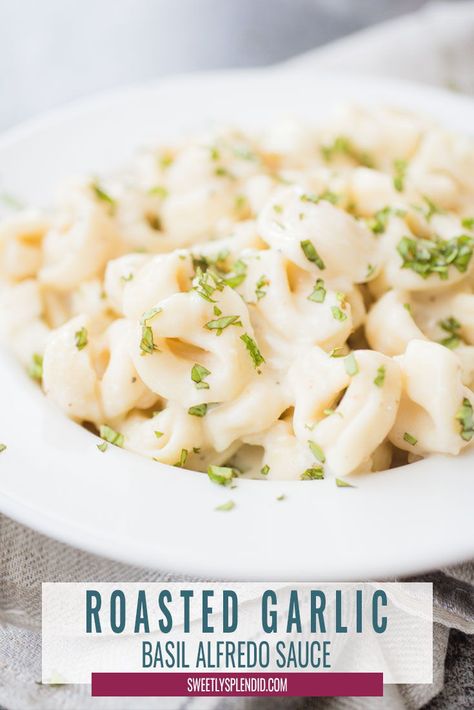 Roasted Garlic & Basil Alfredo sauce is family friendly and kid friendly. It tastes like you've been cooking all day, but comes together quick! Garlic Basil Alfredo Sauce, Basil Alfredo Sauce, Garlic Alfredo Sauce, Roasting Garlic, Alfredo Recipes, Banza Pasta, Mushroom Ravioli, Alfredo Recipe, Alfredo Sauce