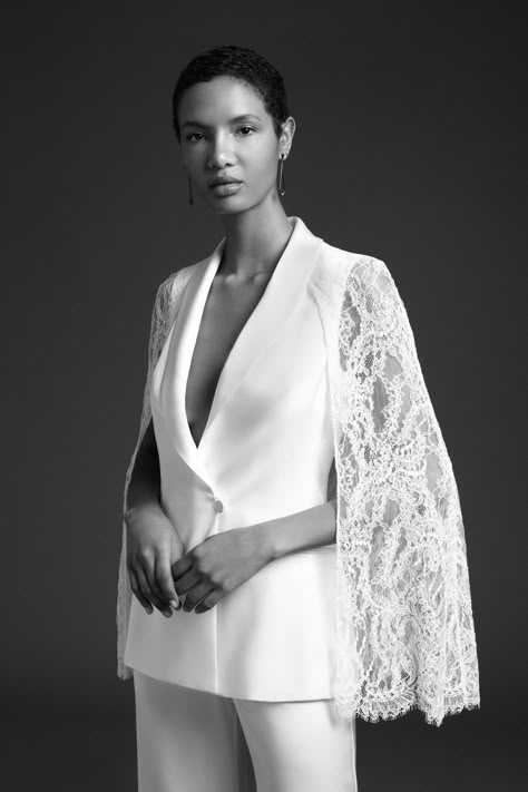 Cushnie Bridal Spring 2020 Collection - Vogue Wedding Rompers, Berta Wedding Dress, Bridal Wardrobe, Big Wedding Dresses, Blush Gown, Fashion Week Trends, Davids Bridal Wedding Dresses, Bridal Jumpsuit, White Suit