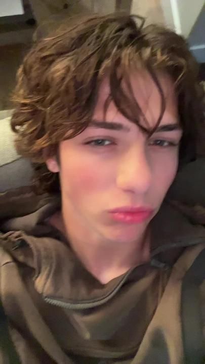 walker<3 on TikTok Walker Bryant Tiktok, Walker J Bryant, Walker Bryant, Celeb Crush, Smash Cake, Attractive People, S Video, Face Claims, Celebrity Crush