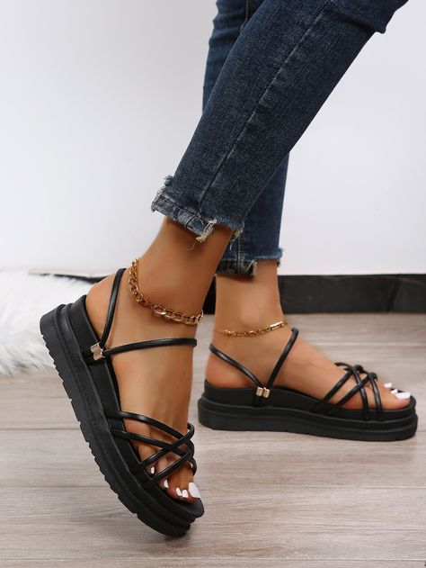 Sandals With Straps Outfit, Black Summer Shoes, Summer Shoes Aesthetic, Aesthetic Sandals, Girls Shoes Teenage, Trending Womens Shoes, Strappy Platform Sandals, Sandals Outfit, Trending Sandals