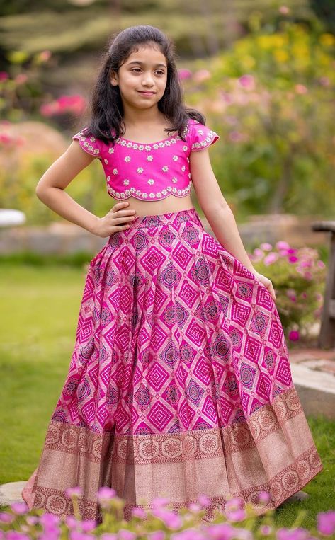 Lehenga For Kids Designer, Girls Lehanga Design For Kids, Pattulanga Designs For Kids, Kids Lehanga Blouses Designs, Baby Lehenga Blouse Designs, Lehenga Blouse Designs For Kids, Kids Blouse Designs For Lehanga, Kids Pattu Langa Blouse Designs, Pattu Langa Blouse Designs For Kids