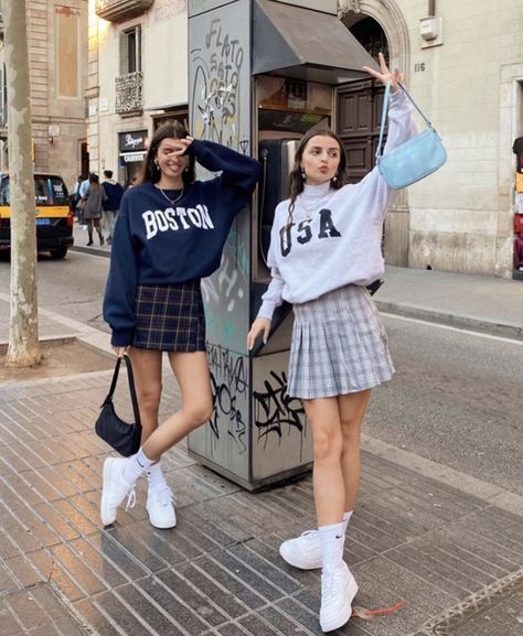 #boston #usa #preppy #skirtoutfits #nikeairforce1 Preppy Skirt Outfits, Outfit Ideas Preppy, Preppy Outfits Aesthetic, Preppy Style Outfits, Preppy Girl Outfits, 70’s Outfit, Preppy Outfits For School, Preppy Skirt, Western Outfits Men