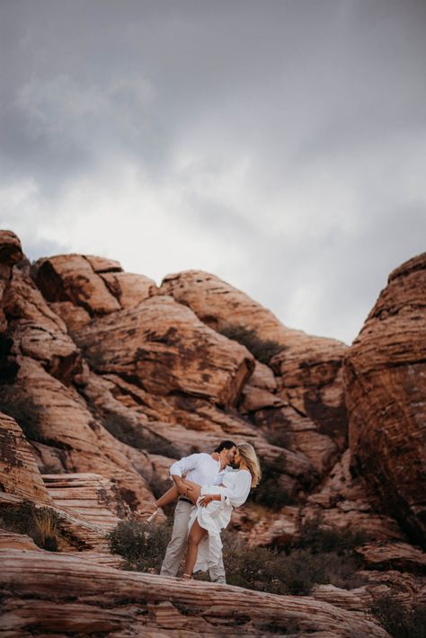 Red Rock Canyon Engagement Photos, Red Rock Canyon Photoshoot, Red Rock Couples Photoshoot, Red Rock Canyon Las Vegas Wedding, Red Rock Canyon Las Vegas Photoshoot, Red Rocks Engagement Photos, Red Rock Engagement Photos, Red Rocks Photoshoot, Red Rock Photoshoot