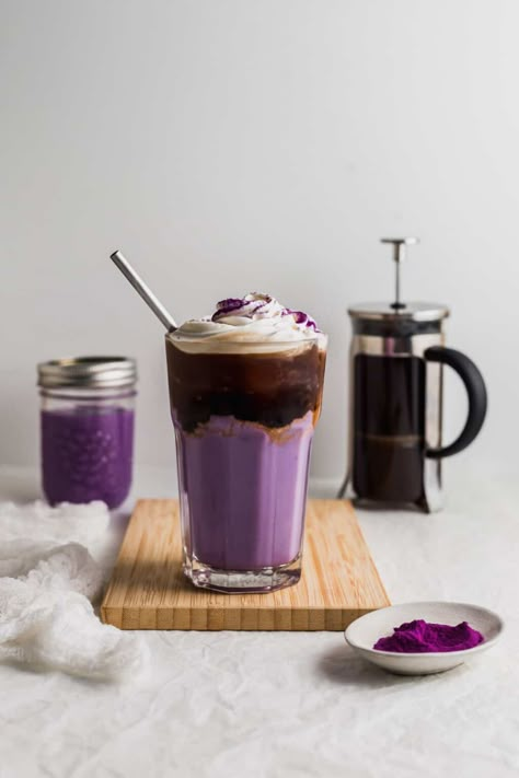 Iced Coffee Business Ideas, Boujee Drinks, Flavored Latte Recipes, Latte Flavor Ideas, Ube Coffee, Ube Latte, Ube Halaya, Purple Cafe, Coffee Creations