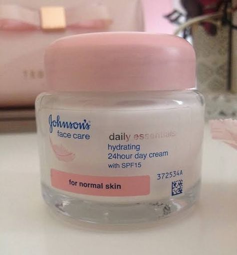 Johnsons Baby, Natural Face Skin Care, Basic Skin Care Routine, Perfect Skin Care Routine, Facial Skin Care Routine, Pretty Skin Care, Bath And Body Care, Pretty Skin, Body Care Routine