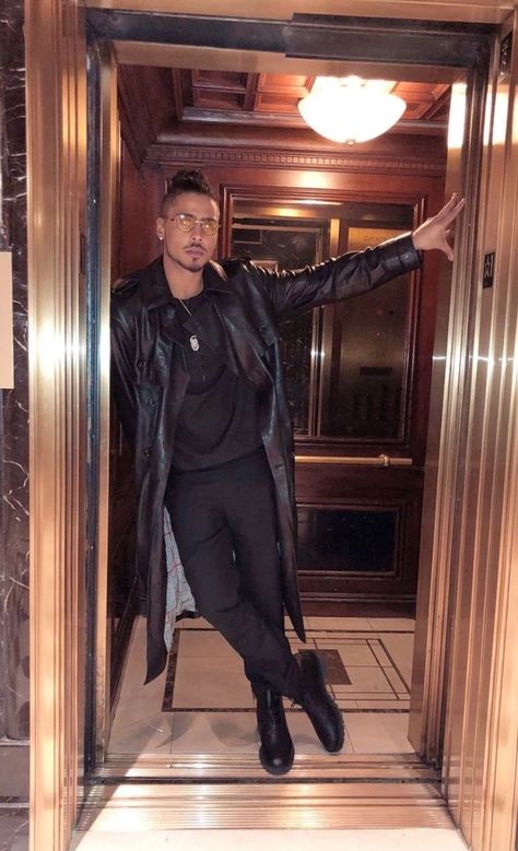 quincy Combs Quincy Combs, Quincy Brown, Black Everything, Black Leather Coat, Dapper Gentleman, Celebrity Wallpapers, All Black Everything, Fashion Gallery, Fashion Lookbook