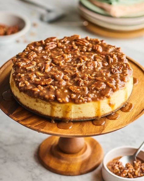 Post Image Pecan Caramel Cheesecake, Pecan Cheesecake Pie, Slow Cooker Ham Recipes, Pecan Pie Cheesecake Recipe, Pie Breakfast, Soft Snickerdoodle Cookies, Caramel Pecan Pie, Pumpkin Pie Ideas, Southern Pecan Pie