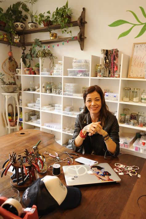 Jewelry Making Office, Jewelry Studio Design, Jewelry Workshop Studio, Home Jewelry Studio, Jewelry Studio Space, Jewelry Studio Organization, Craft Storage Cabinets, Workspace Studio, Modern Chalet