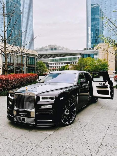 Black Rolls Royce, Rolls Royce Wallpaper, New Rolls Royce, Tmax Yamaha, Rolls Royce Dawn, Tokyo Drift Cars, Rolls Royce Motor Cars, Image Moto, Luxury Cars Rolls Royce