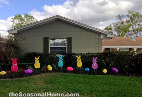 Easter Yard Decorations, Easter Decoration Ideas, Garden Patch, Easter Outdoor, Easter Egg Tree, Easter Garden, Easter Bunny Crafts, Easter Photos, Cute Easter Bunny