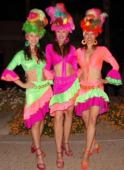 Carnivale Costume Brazil Diy, Rio Carnival Theme Party Outfit, Carnaval Outfit Brazil, Brazil Carnival Costume, Carnivale Costume, Carmen Miranda Costume, Brazilian Clothes, Carnaval Outfit, Carnival Outfit